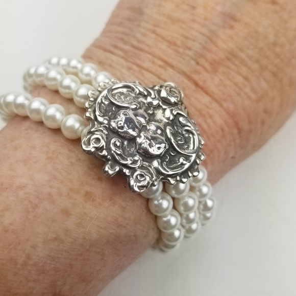 Artisan 925 SS & Faux Pearl Bracelet & Earrings - Picture 6 of 16